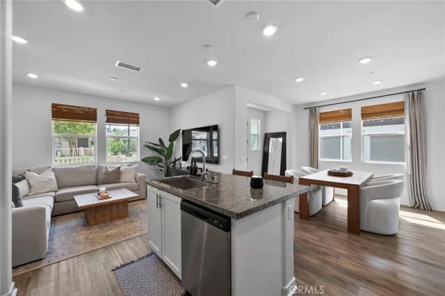 3959 Lavine, Corona, CA 92883