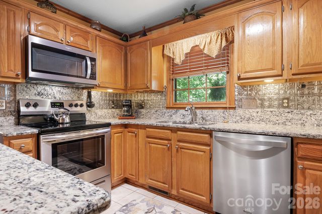 2111 Wayles Court, Gastonia, NC 28056
