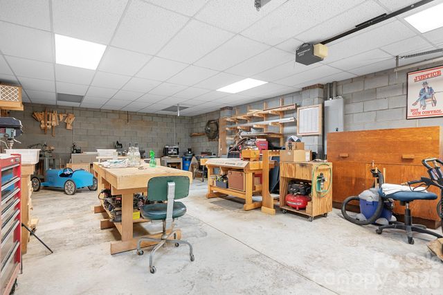 2111 Wayles Court, Gastonia, NC 28056
