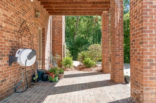 2111 Wayles Court, Gastonia, NC 28056