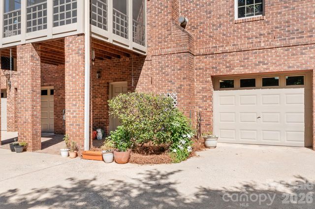 2111 Wayles Court, Gastonia, NC 28056