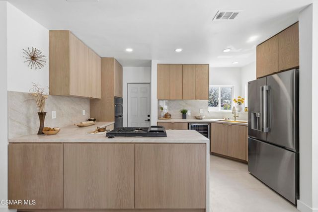 1446 N Rose Street, Burbank, CA 91505