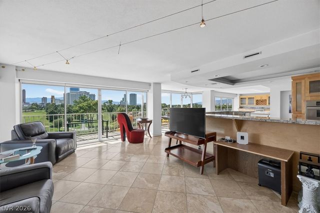 3111 Bel Air Drive 6G, Las Vegas, NV 89109