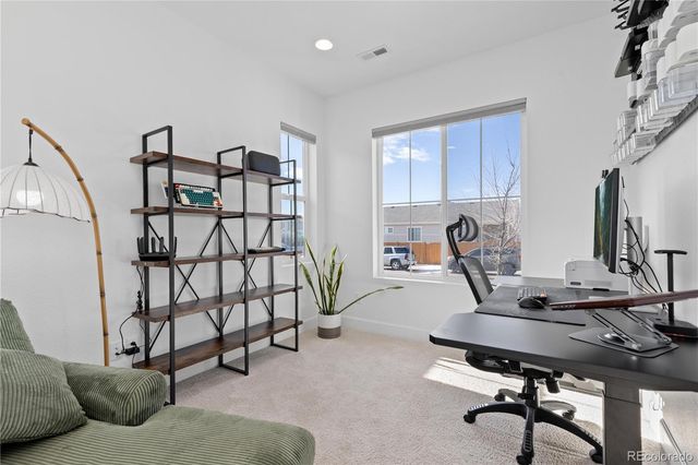 664 N Yantley Street, Aurora, CO 80018