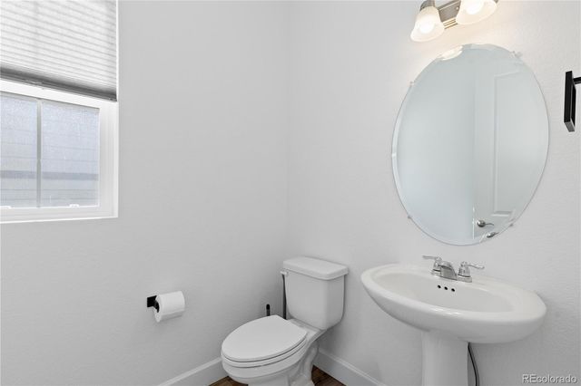 664 N Yantley Street, Aurora, CO 80018