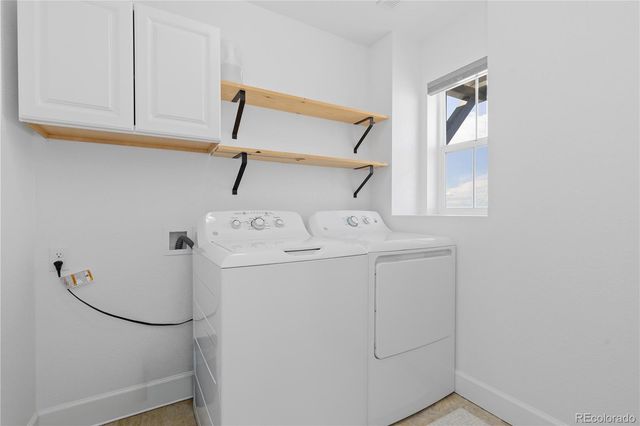 664 N Yantley Street, Aurora, CO 80018