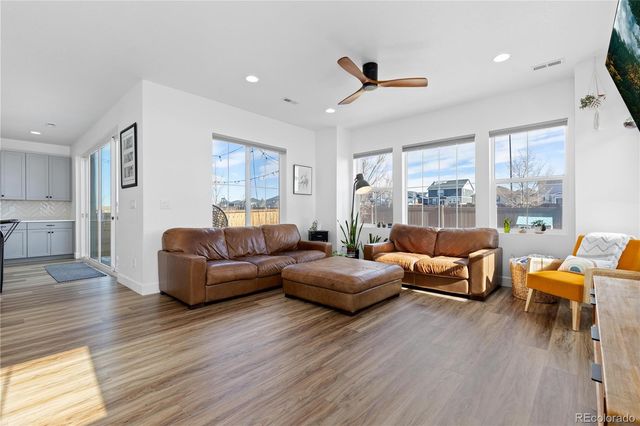 664 N Yantley Street, Aurora, CO 80018