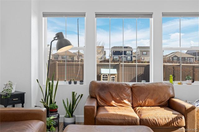 664 N Yantley Street, Aurora, CO 80018