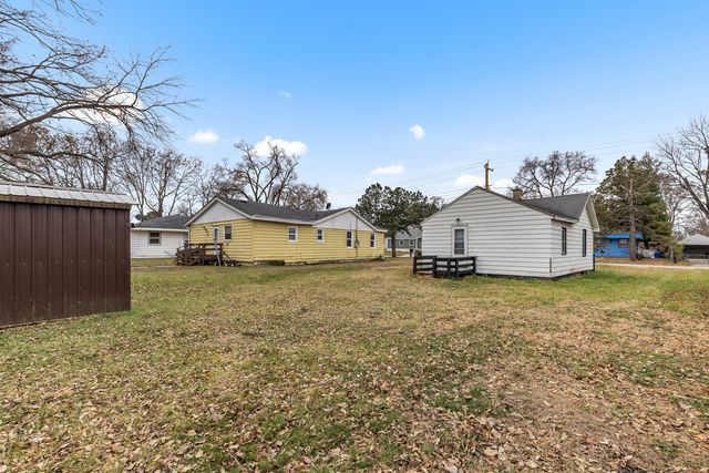 215 S MOORE Street, South Beloit, IL 61080