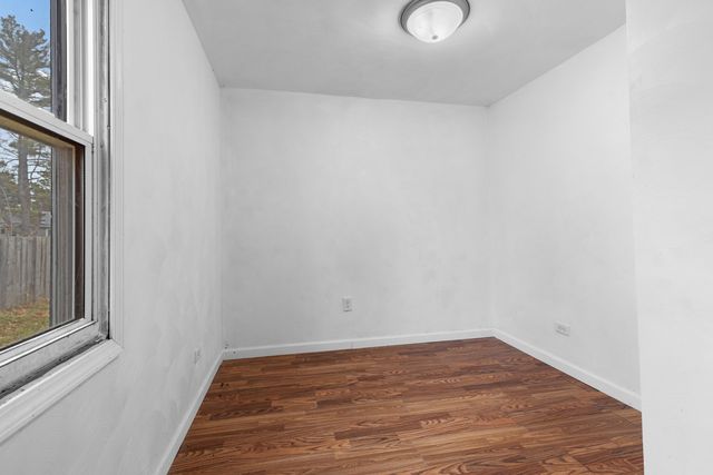 215 S MOORE Street, South Beloit, IL 61080