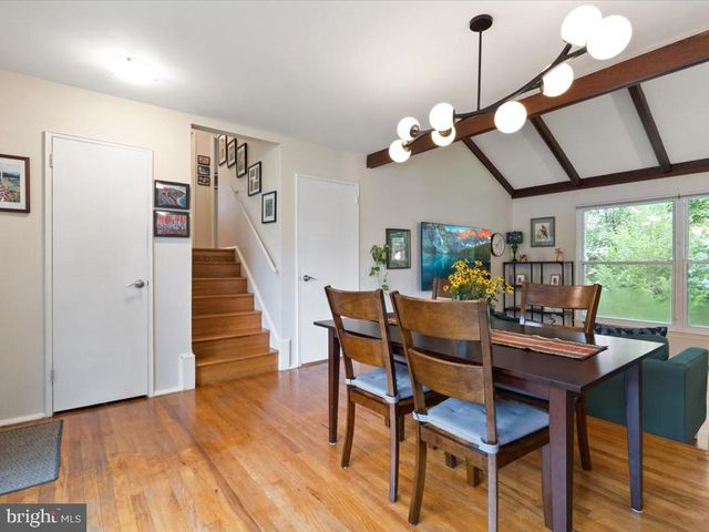 2005 CASCADE RD, Silver Spring, MD 20902