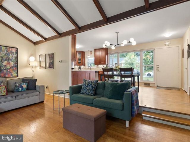 2005 CASCADE RD, Silver Spring, MD 20902