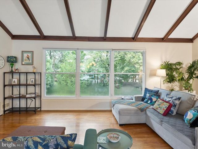 2005 CASCADE RD, Silver Spring, MD 20902
