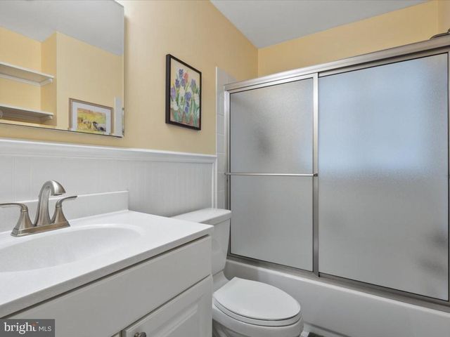 2005 CASCADE RD, Silver Spring, MD 20902