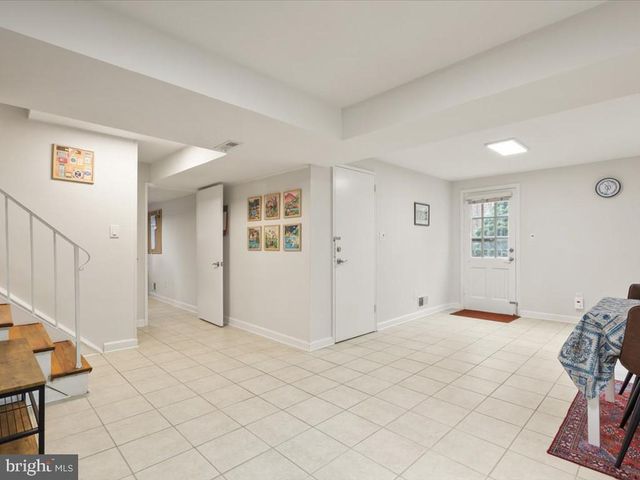 2005 CASCADE RD, Silver Spring, MD 20902