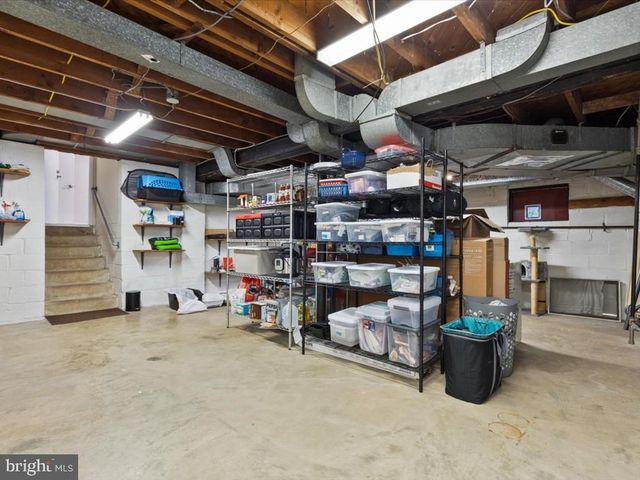 2005 CASCADE RD, Silver Spring, MD 20902