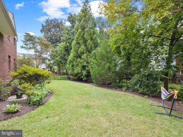 2005 CASCADE RD, Silver Spring, MD 20902