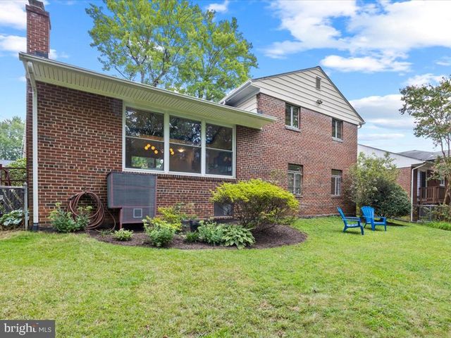 2005 CASCADE RD, Silver Spring, MD 20902