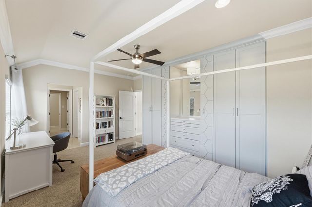 51 S Fremont Ridge Loop, Spring, TX 77389