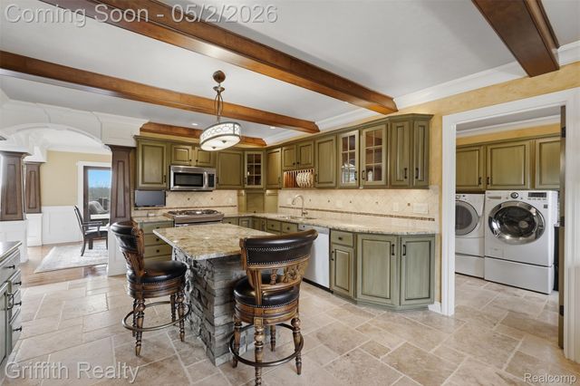 7253 Summit Ridge, Hamburg Township, MI 48116