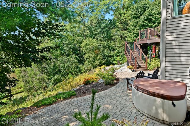 7253 Summit Ridge, Hamburg Township, MI 48116