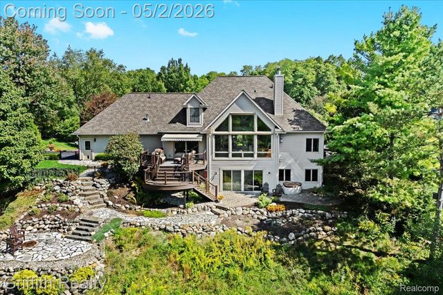 7253 Summit Ridge, Hamburg Township, MI 48116