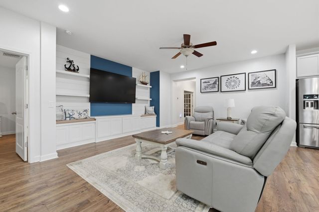 109 Astoria Park Loop, Conway, SC 29526