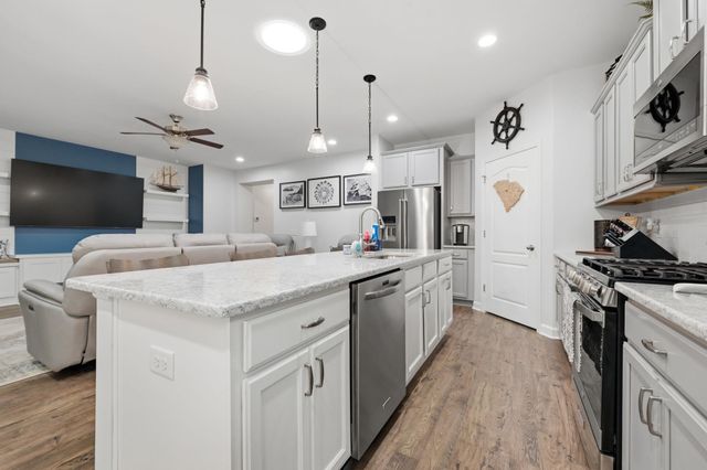 109 Astoria Park Loop, Conway, SC 29526