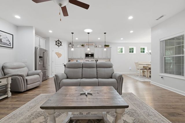109 Astoria Park Loop, Conway, SC 29526