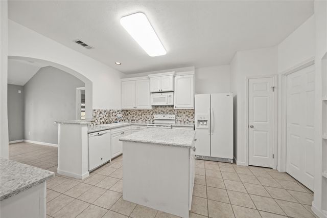 8134 Blue Jay, Baytown, TX 77523