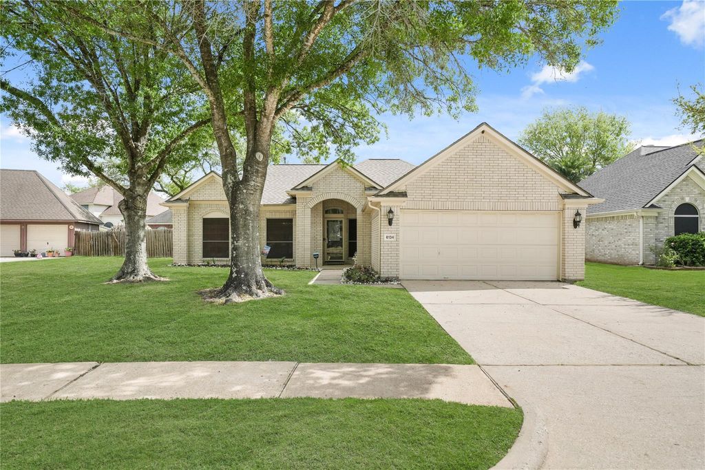 8134 Blue Jay, Baytown, TX 77523