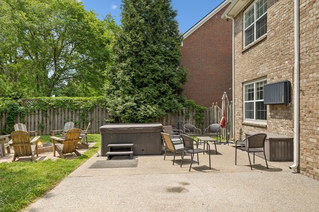 1014 Belcor Dr, Spring Hill, TN 37174