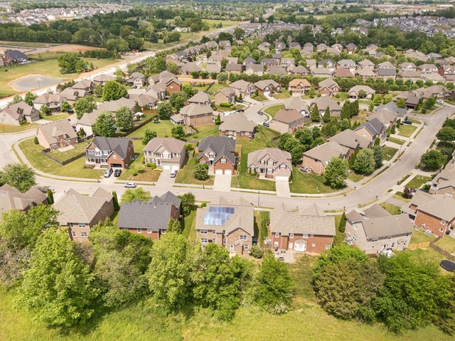 1014 Belcor Dr, Spring Hill, TN 37174