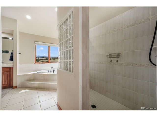 19748 Kershaw Ct, Monument, CO 80132