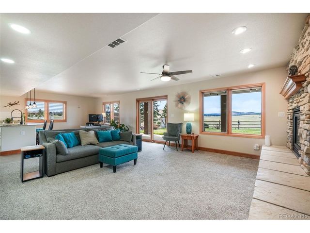19748 Kershaw Ct, Monument, CO 80132