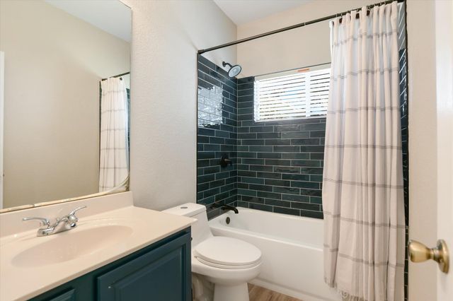 408 Cargill DR, Spicewood, TX 78669