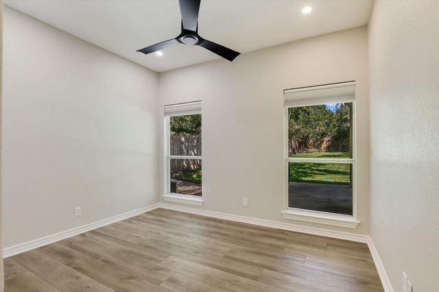 408 Cargill DR, Spicewood, TX 78669