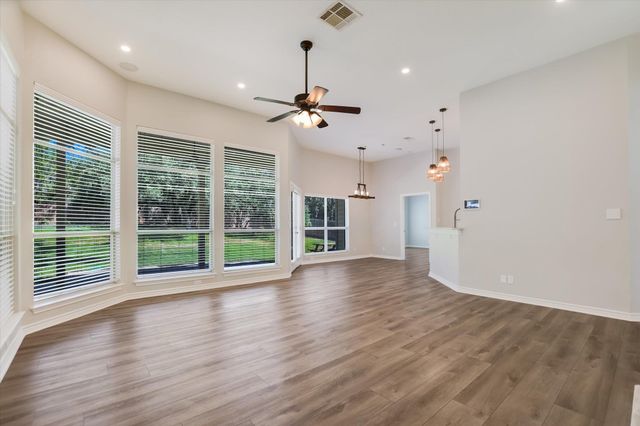 408 Cargill DR, Spicewood, TX 78669