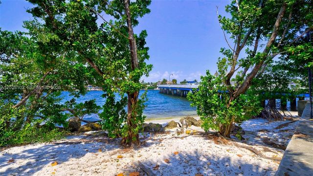 3 Grove Isle Dr C410, Miami, FL 33133