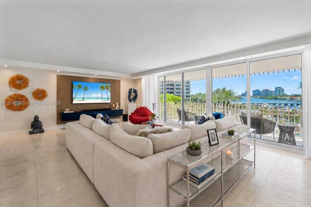 3 Grove Isle Dr C410, Miami, FL 33133