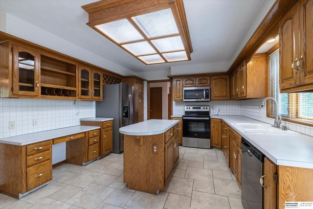 17327 P Street, Omaha, NE 68135