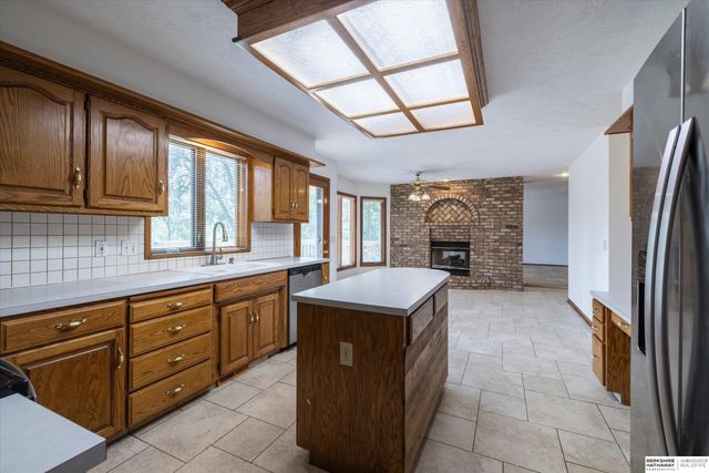 17327 P Street, Omaha, NE 68135