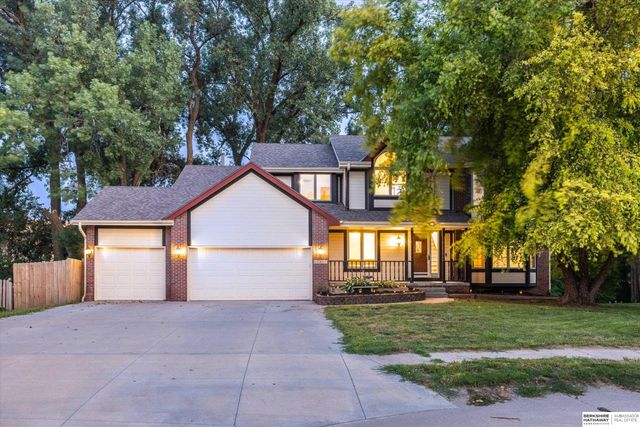 17327 P Street, Omaha, NE 68135