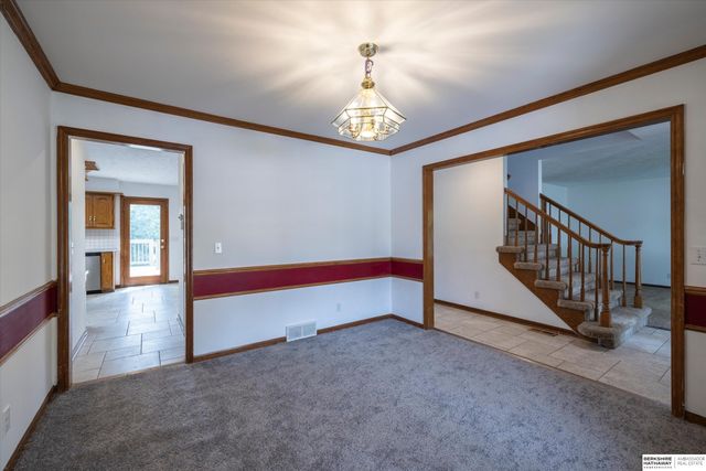 17327 P Street, Omaha, NE 68135