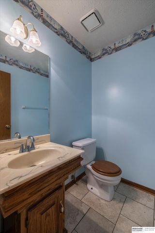 17327 P Street, Omaha, NE 68135
