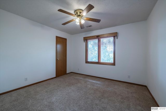 17327 P Street, Omaha, NE 68135
