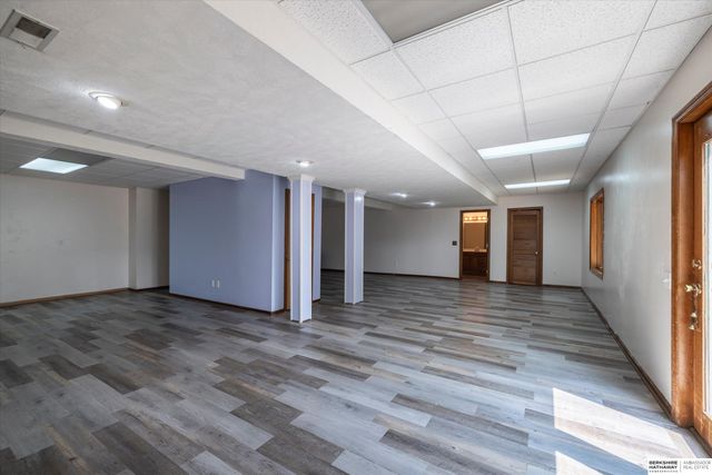 17327 P Street, Omaha, NE 68135