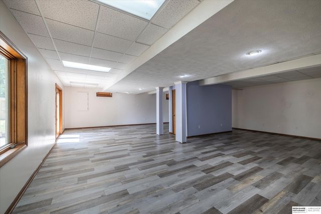 17327 P Street, Omaha, NE 68135