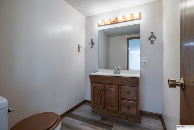17327 P Street, Omaha, NE 68135
