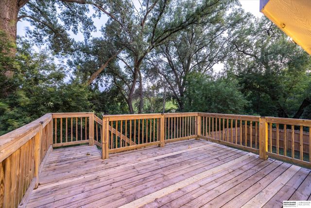 17327 P Street, Omaha, NE 68135